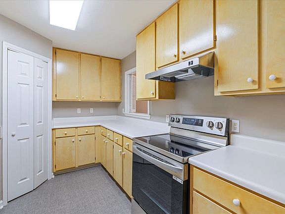 4th image of 3509 Chatelaine Ct