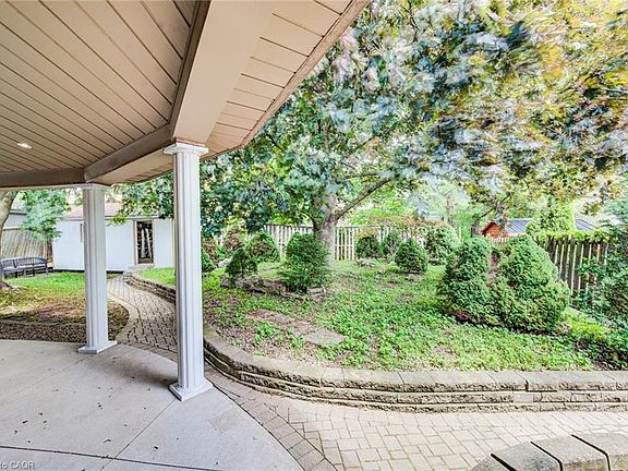 3rd image of 192 Warren Rd