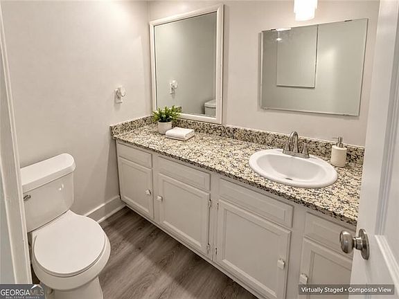 4th image of 2030 Oak Park Ln