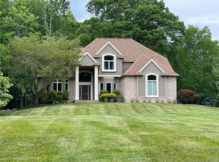 5 Garnet Ln, New Milford, CT 06776