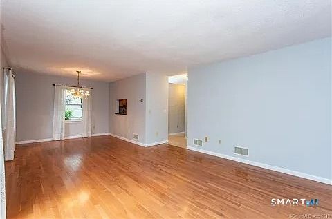 5th image of 21 Norman Dr #21