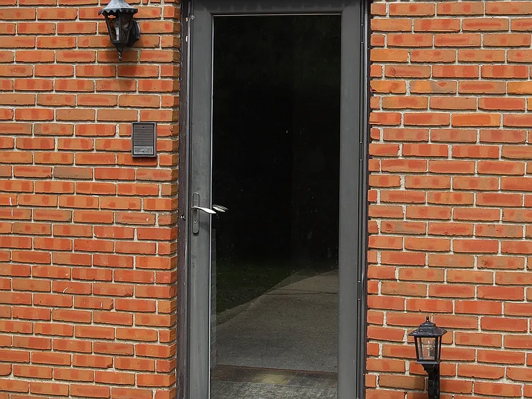 8267 Riverside Dr — Photo 2