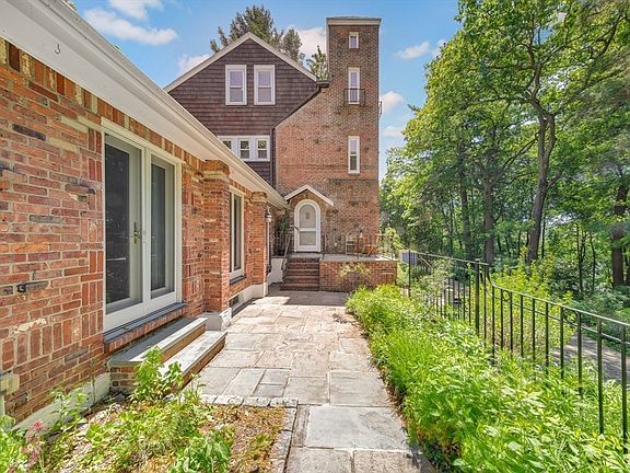 4th image of 69 Edmund Rd