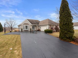 N102W16967 Wildrose Ln, Germantown, WI 53022