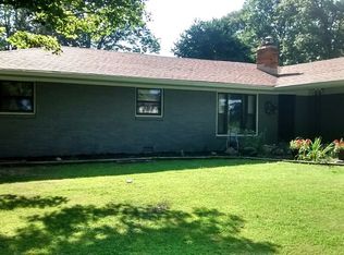 9 Shadeland Dr, Greenfield, IN 46140