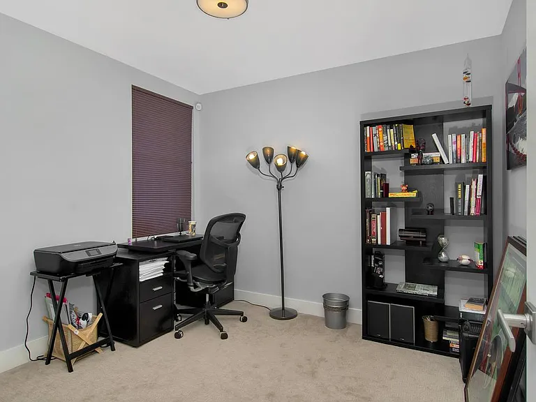7921 Modern Oasis Dr — Photo 19