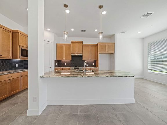 3rd image of 28818 Balanced Rock Dr