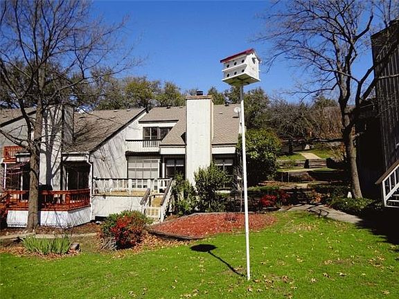 2nd image of 550 Yacht Club Dr