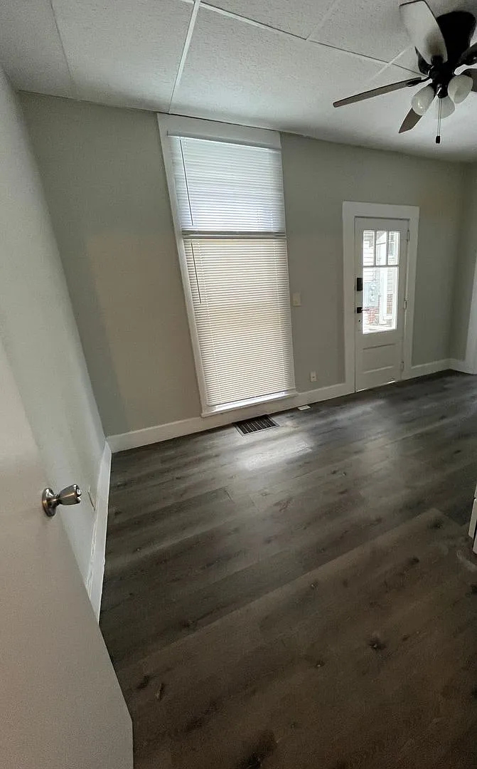 212 Tinkler — Photo 3
