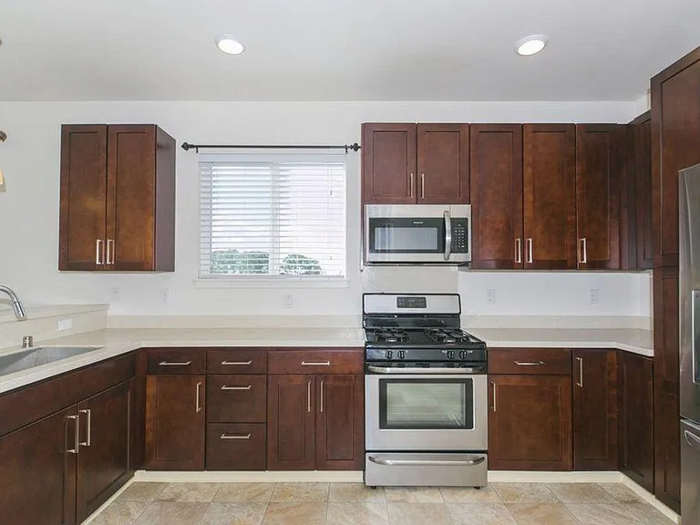 Modern and Open Kitchen!