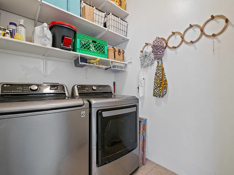 282 E Croydon Park Rd — Photo 38