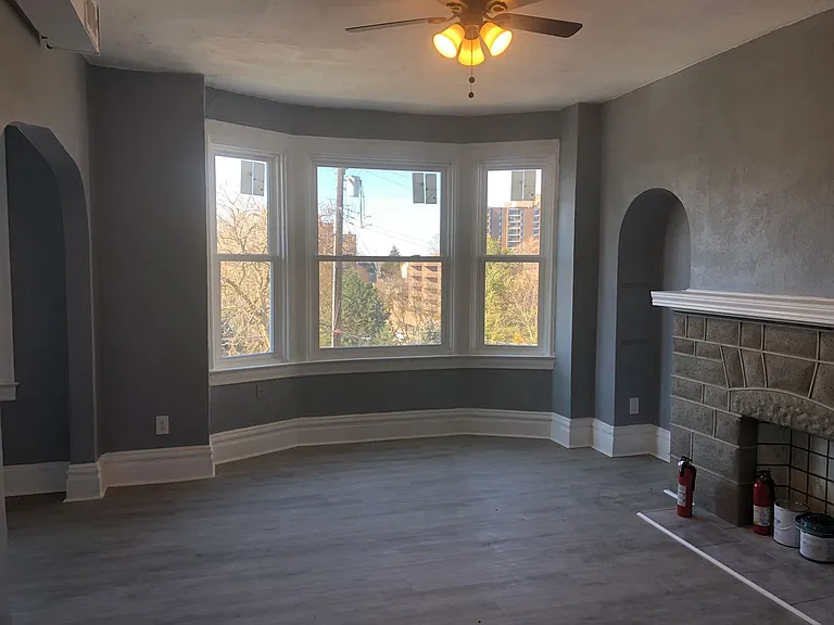 121 Cohassett St — Photo 3