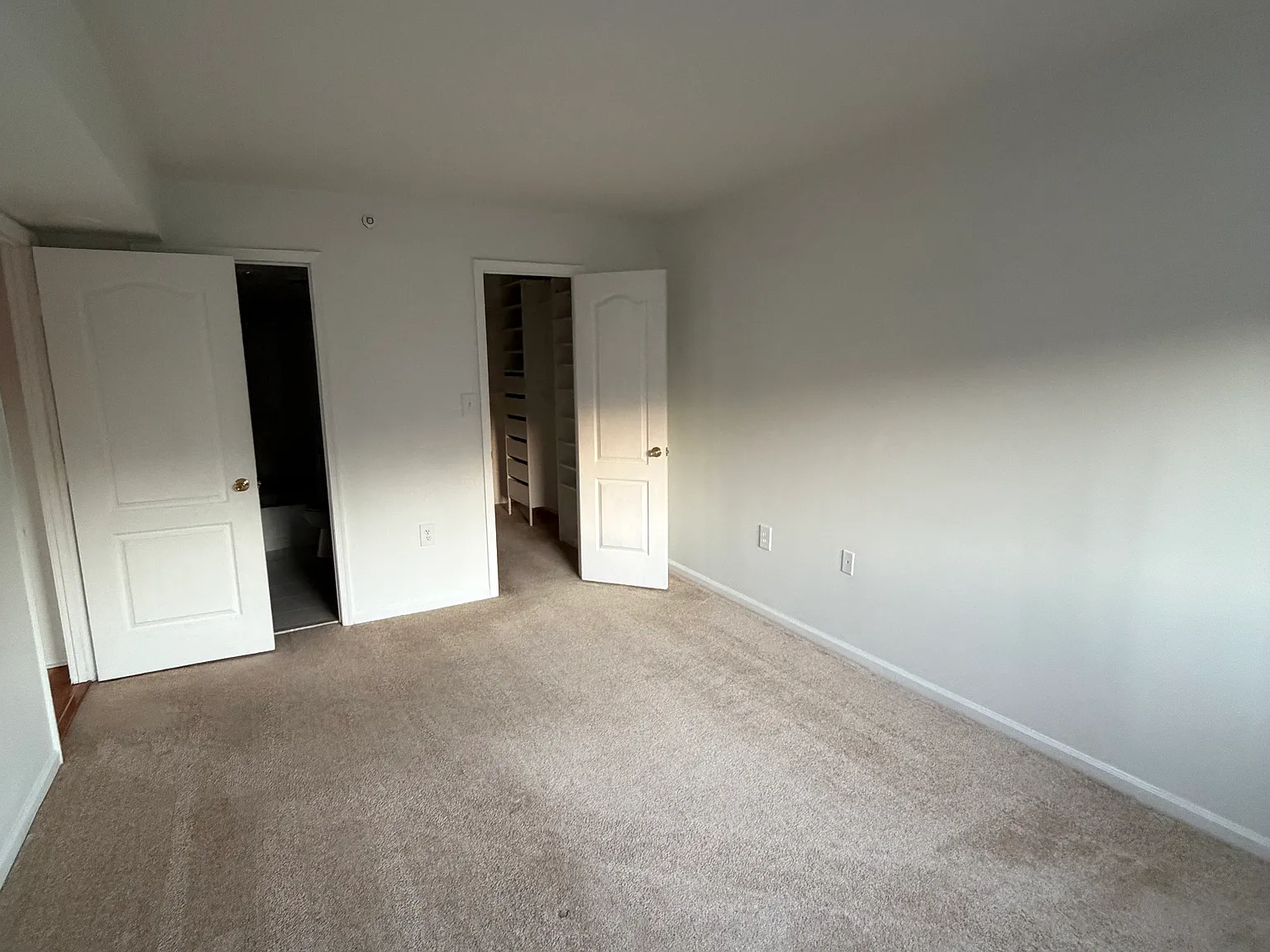2 bed, 1074 sqft, $1,500 — Photo 2