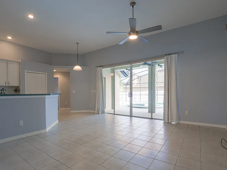 3116 Floral Way E — Photo 11