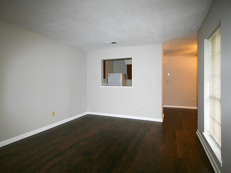 104B Westscott Dr — Photo 4