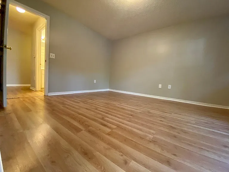 Bedroom02