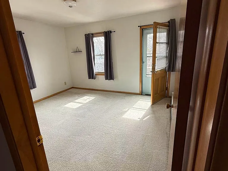 1441 E Johnson St #C — Photo 8