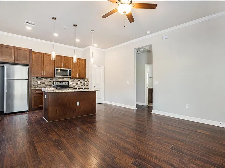 5301 Wylie St — Photo 2