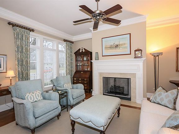 4th image of 9509 Park Manor