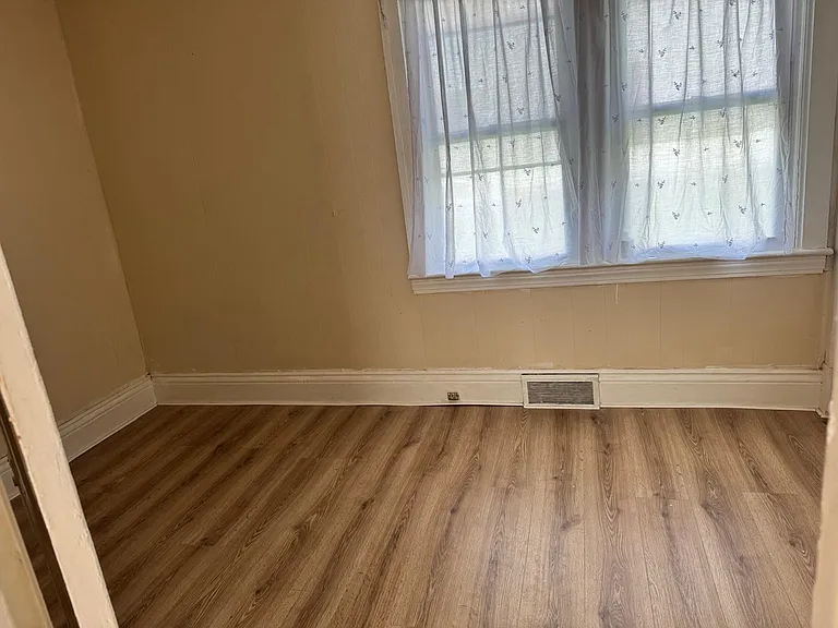 41 Pershing Ave #1 — Photo 11