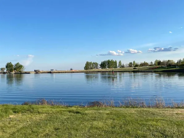 4 Kingfisher Estates Dr, Newell County, AB T1R 0X6