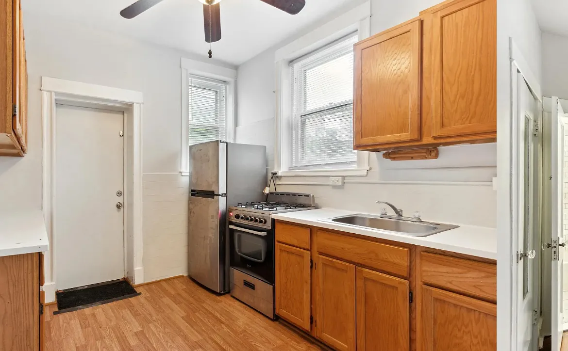 1 bed, 500 sqft, $1,350 — Photo 4