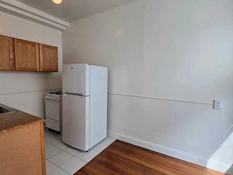 Stow Apartments — Photo 7