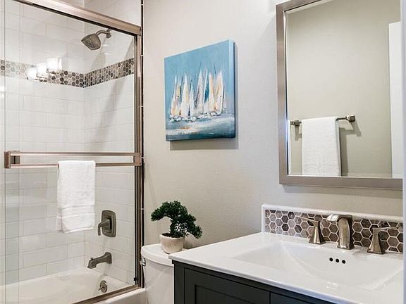 4th image of 2411 Prospect Ave APT 123