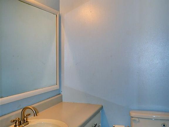 5th image of 8911 Fullham Ct