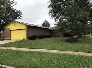 613 N Village Ave, Broken Arrow, OK 74012