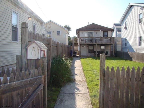 3rd image of 9612 Monmouth Ave #9614