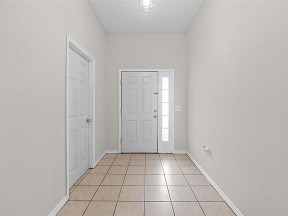 5th image of 634 Spring Cavern Ave