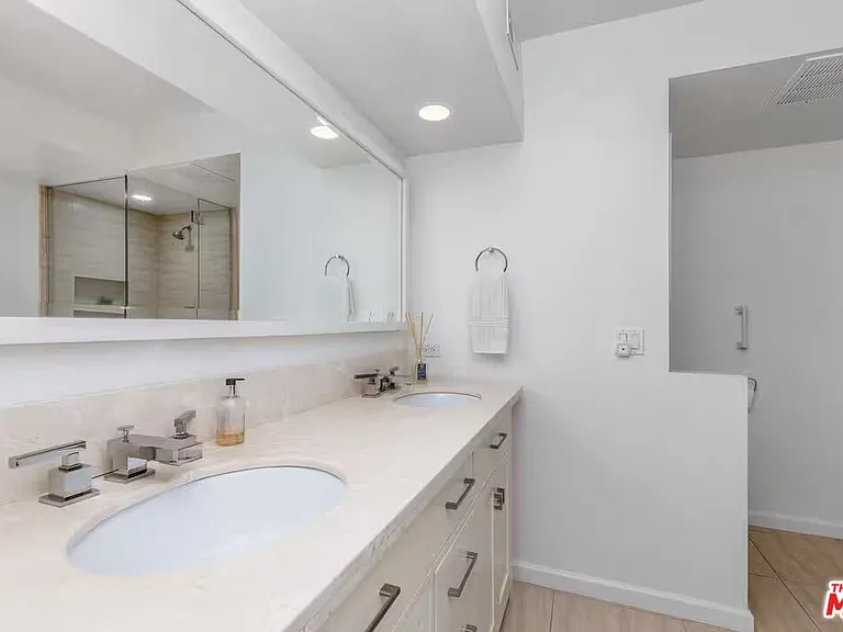 2960 Neilson Way #203 — Photo 14