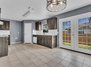 901 Greenbend Dr #901, Denton, TX 76210