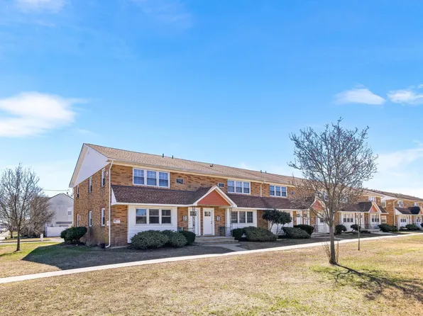 5402 Suffolk Ct #P06, Ventnor City, NJ 08406