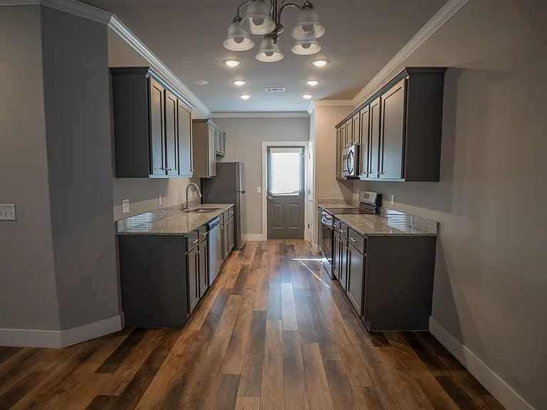 1703 Booker Cir — Photo 6
