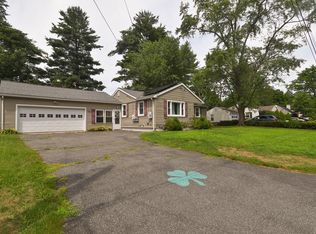 32 Garcia St, Springfield, MA 01129