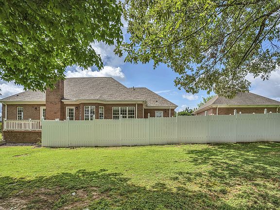 3rd image of 260 Kerr Farms Ln