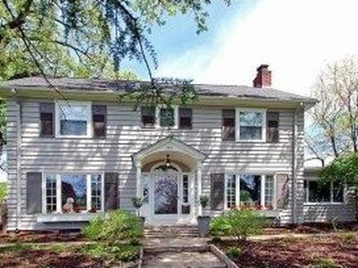 330 Diamond Lake Rd E, Minneapolis, MN, 55419
