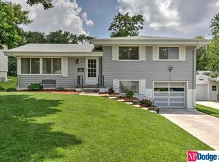 7517 Valley St, Omaha, NE 68124