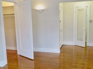 4338 S Drexel Blvd #29, Chicago, IL 60653