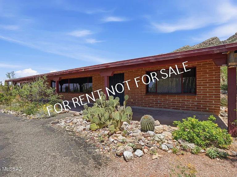 4565 E Quivira Dr — Photo 3