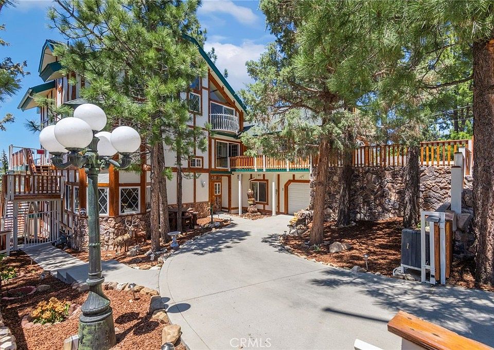1st image of 202 S Eagle Dr