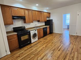 404 Woodlawn Ave #1, Jersey City, NJ 07305