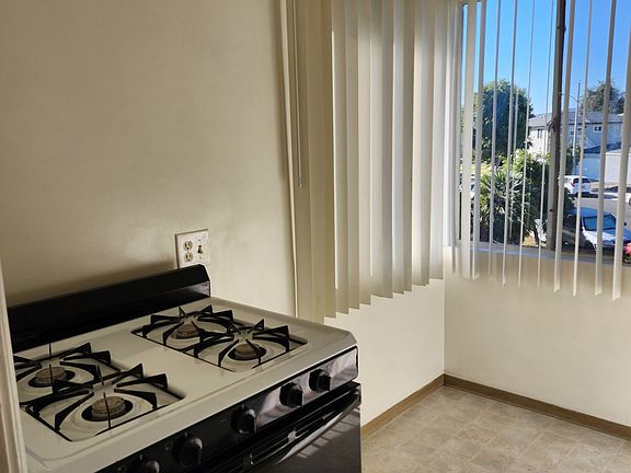 4th image of 3056 Luna Dr