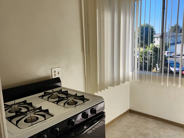 3056 Luna Dr — Photo 4