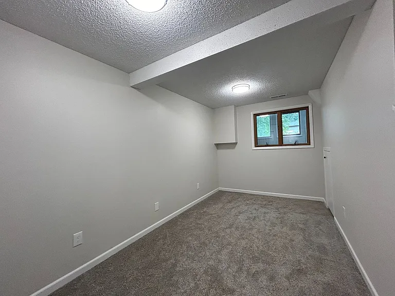 752 Prairie Ridge Rd — Photo 12