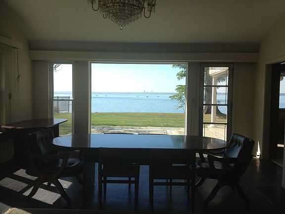4th image of 28 Westland Dr