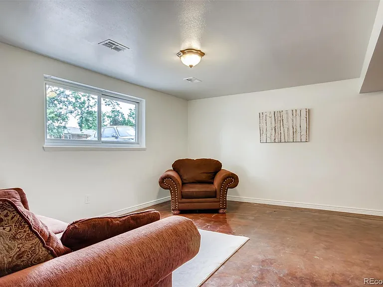 6054 Allison St — Photo 16