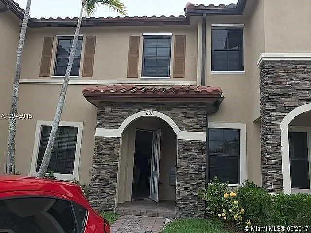 601 SE 32nd Ter